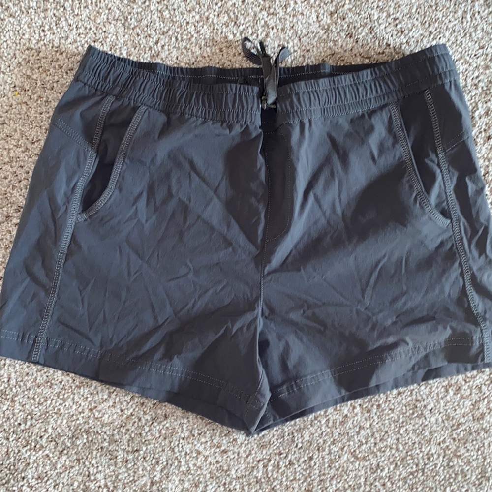 EDDIE BAUER SHORTS